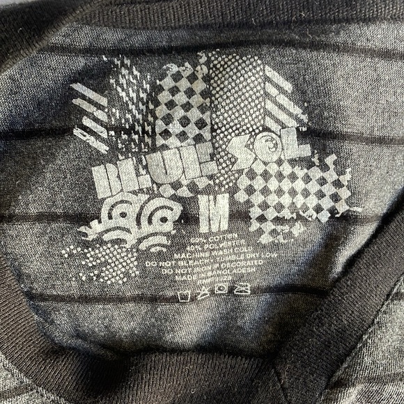 Blue Sol Striped Vneck Tee - Picture 4 of 4